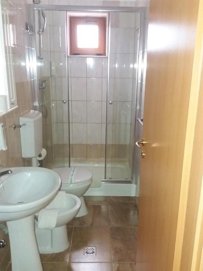 Hotel Vila Veneto Тимишоара Экстерьер фото