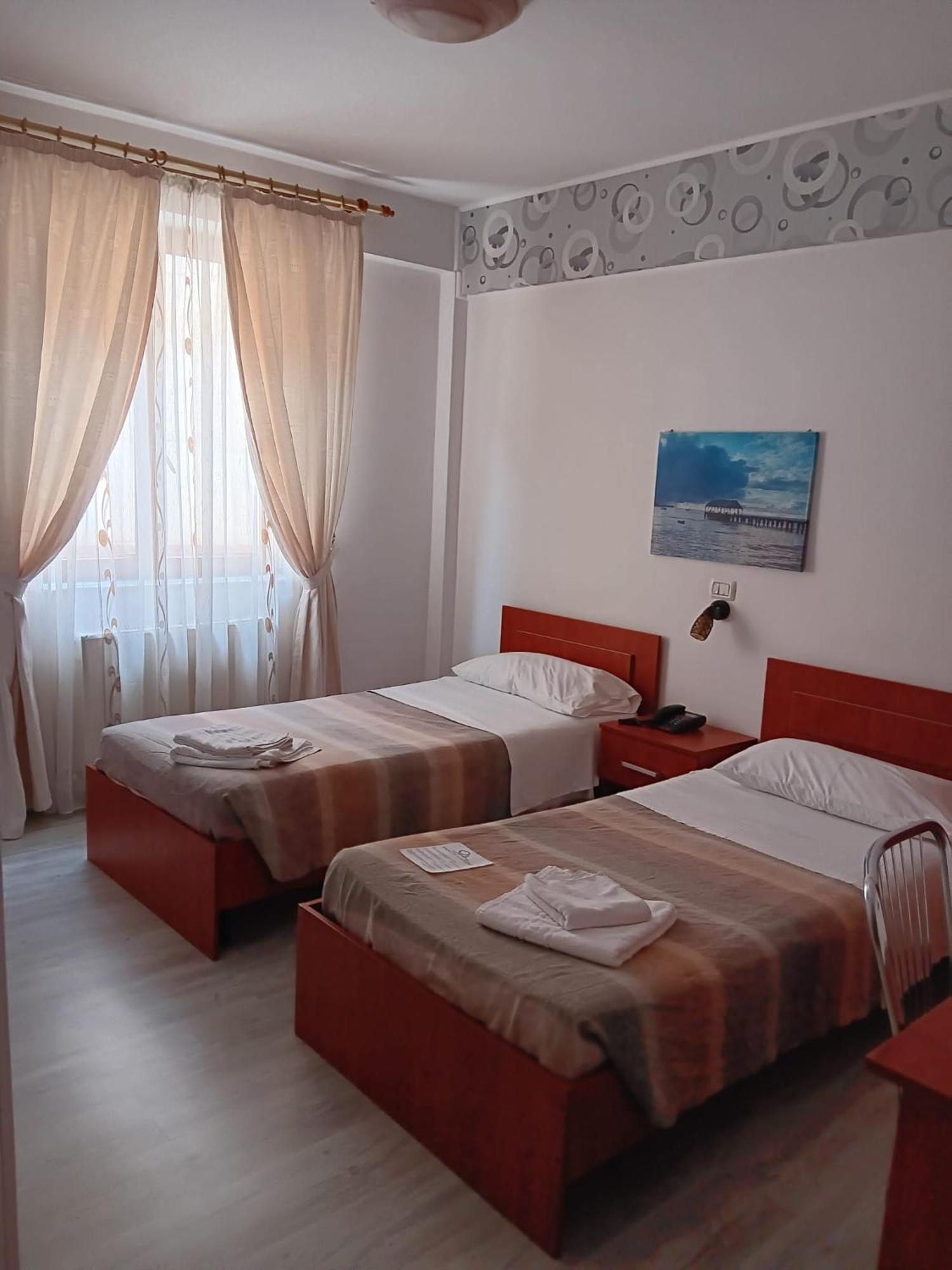 Hotel Vila Veneto Тимишоара Экстерьер фото