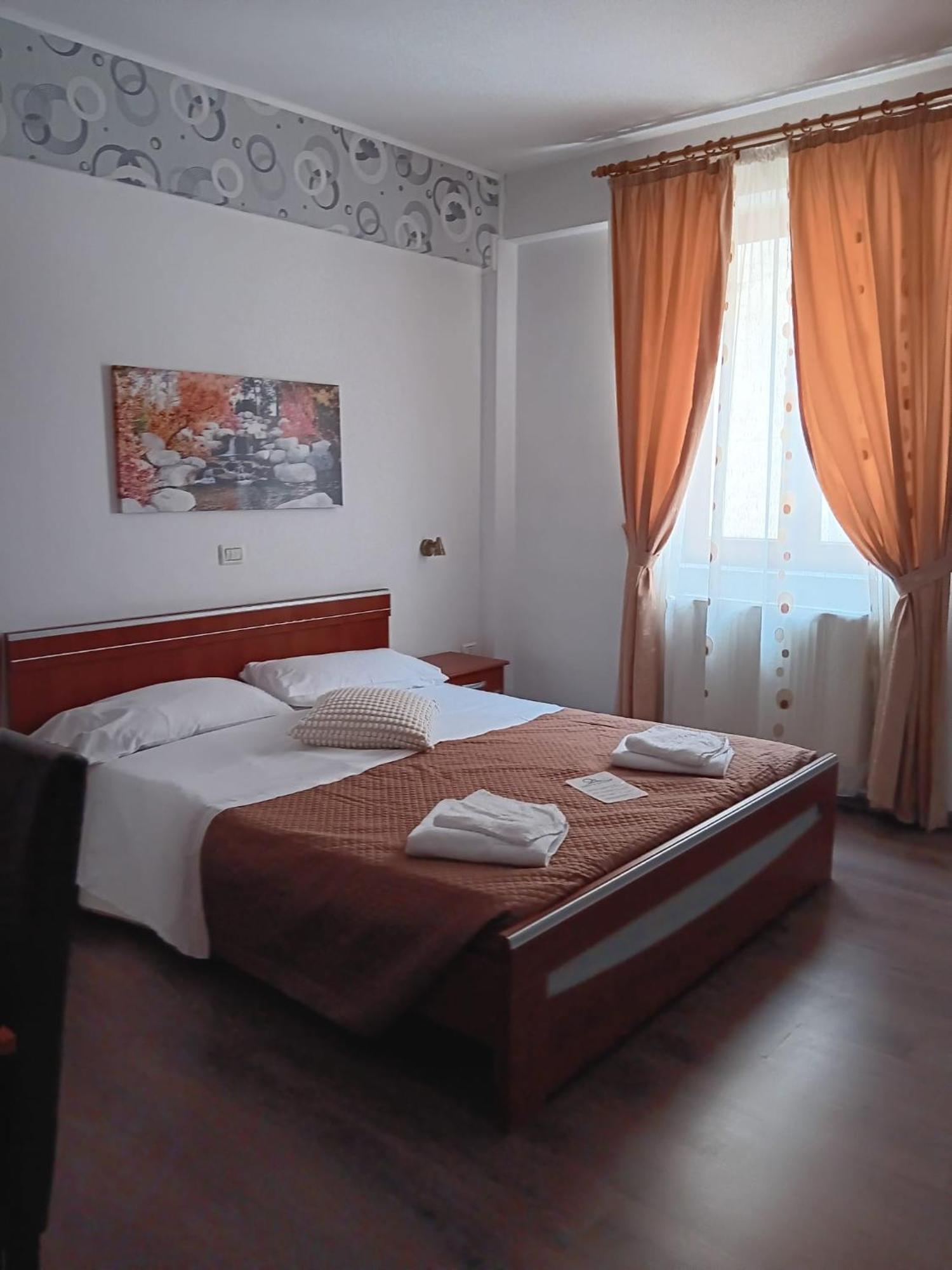 Hotel Vila Veneto Тимишоара Экстерьер фото