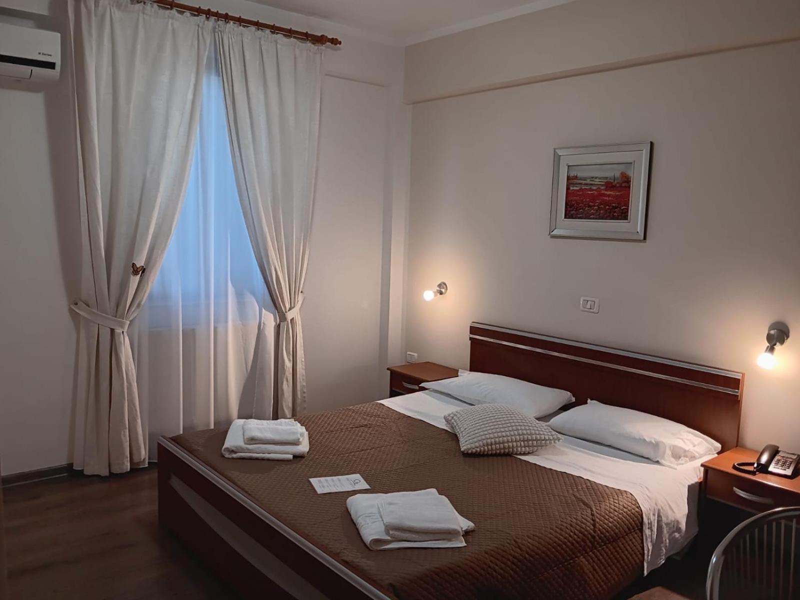 Hotel Vila Veneto Тимишоара Экстерьер фото