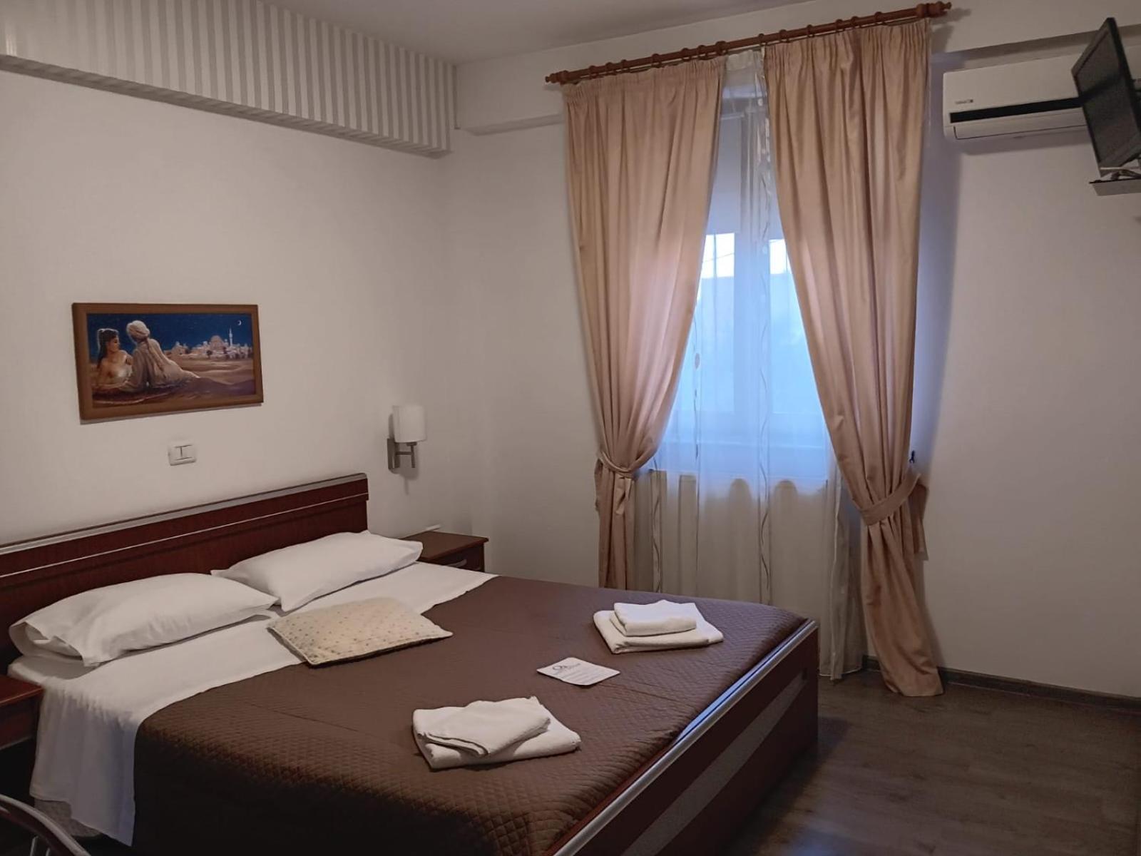 Hotel Vila Veneto Тимишоара Экстерьер фото