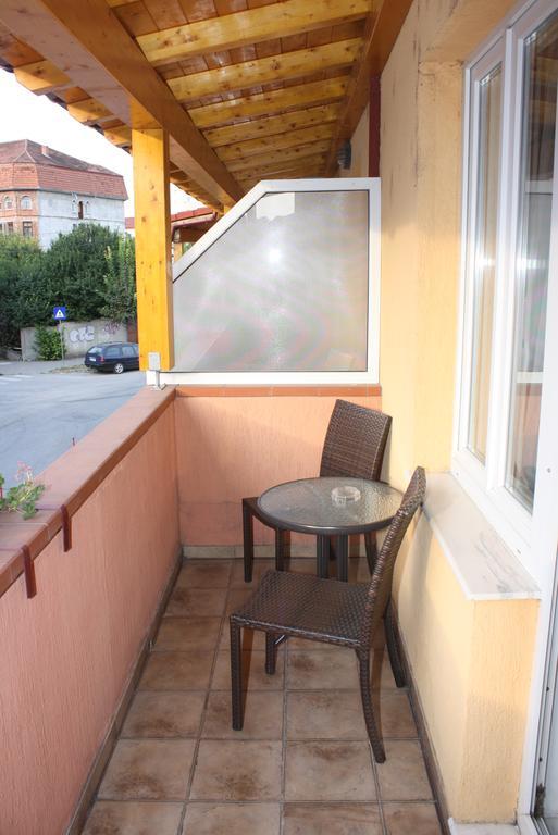 Hotel Vila Veneto Тимишоара Экстерьер фото
